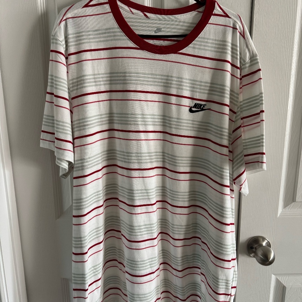Nike NWT T-Shirt Size:2XL
